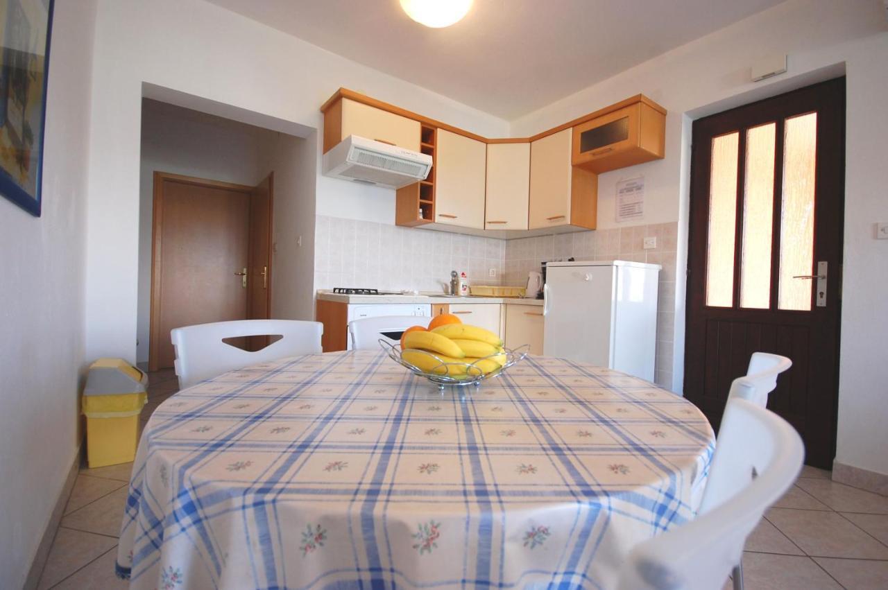 Apartments Andrea By El-Pi Tours นยีวีเซ ภายนอก รูปภาพ