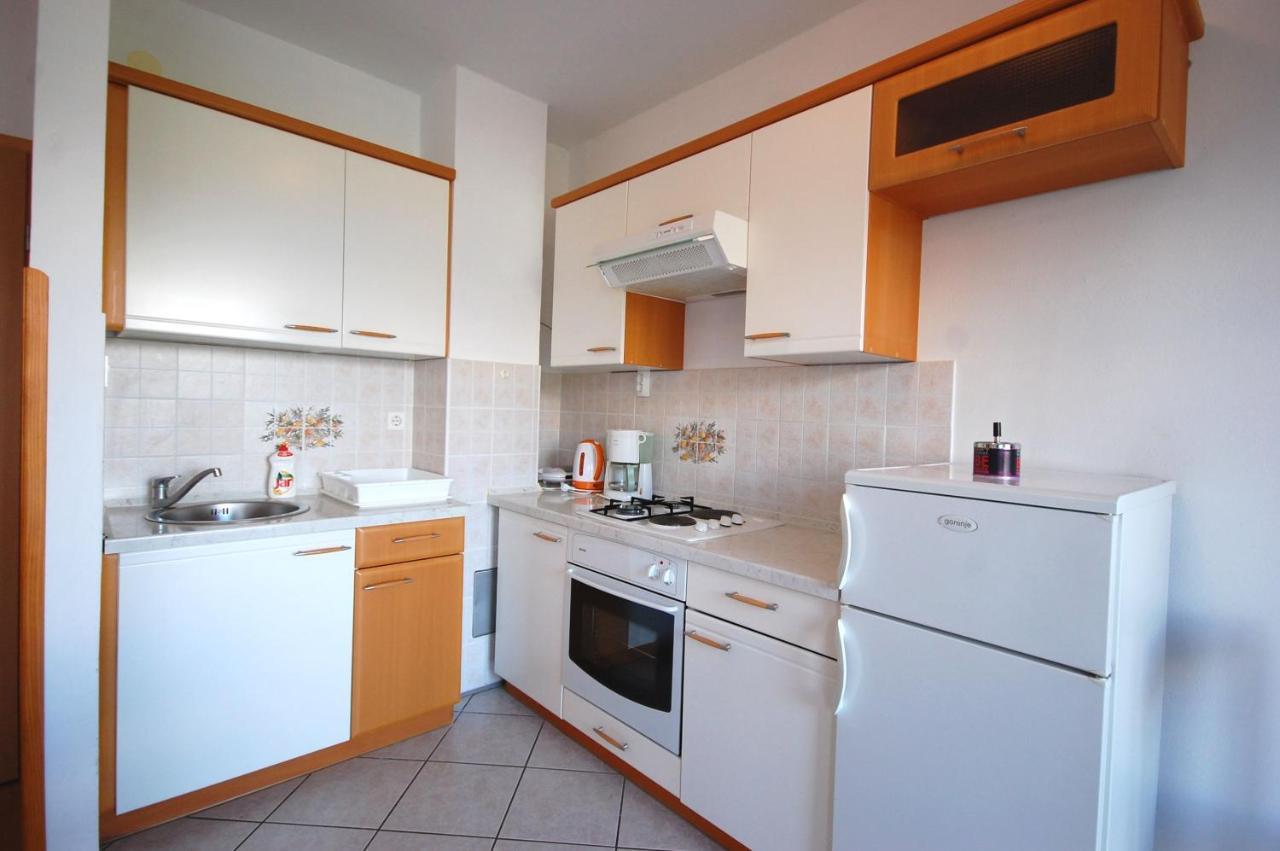 Apartments Andrea By El-Pi Tours นยีวีเซ ภายนอก รูปภาพ