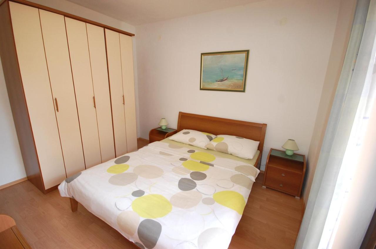 Apartments Andrea By El-Pi Tours นยีวีเซ ภายนอก รูปภาพ