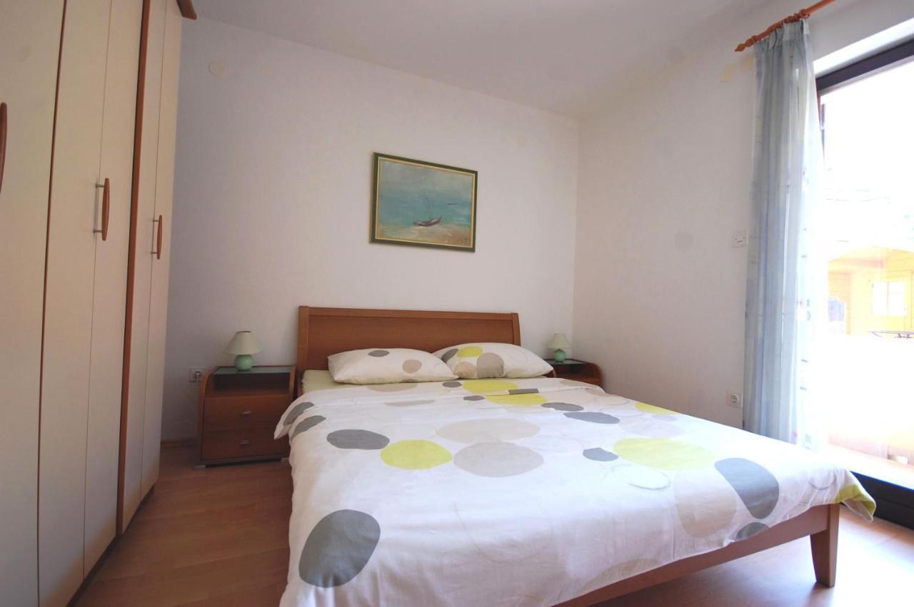 Apartments Andrea By El-Pi Tours นยีวีเซ ภายนอก รูปภาพ